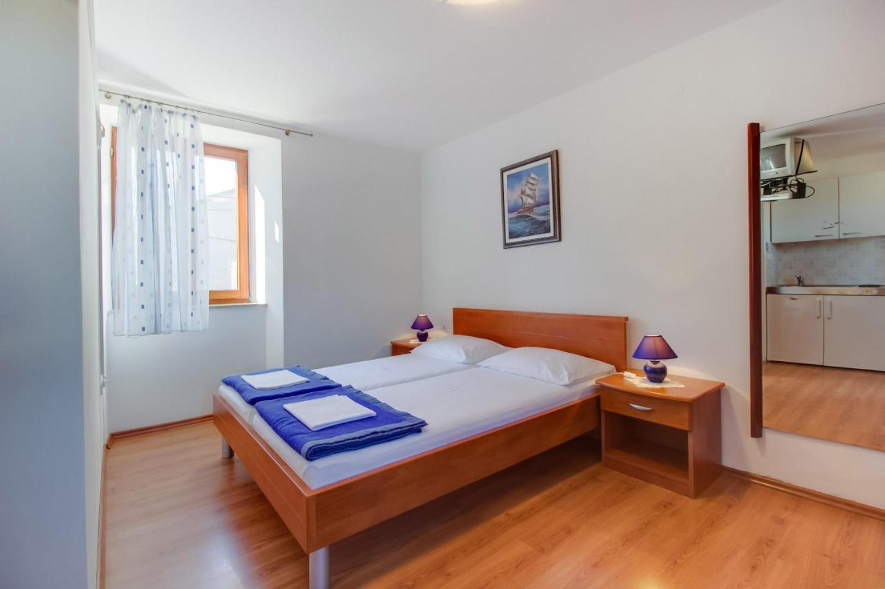 Apartments Rosa Mali Lošinj Dış mekan fotoğraf