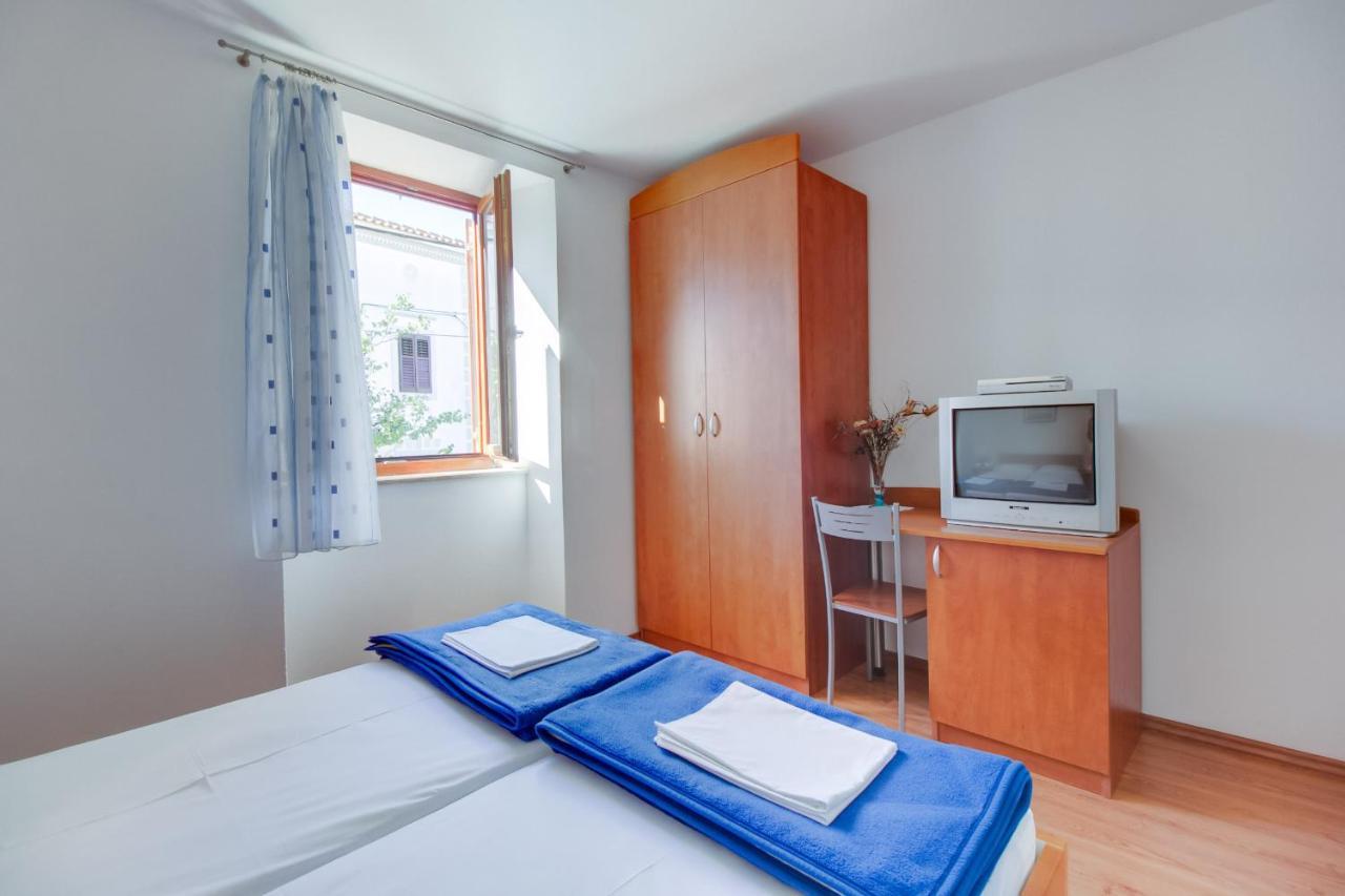 Apartments Rosa Mali Lošinj Dış mekan fotoğraf
