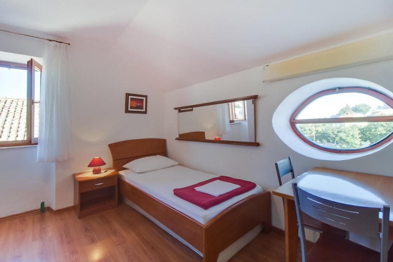 Apartments Rosa Mali Lošinj Dış mekan fotoğraf