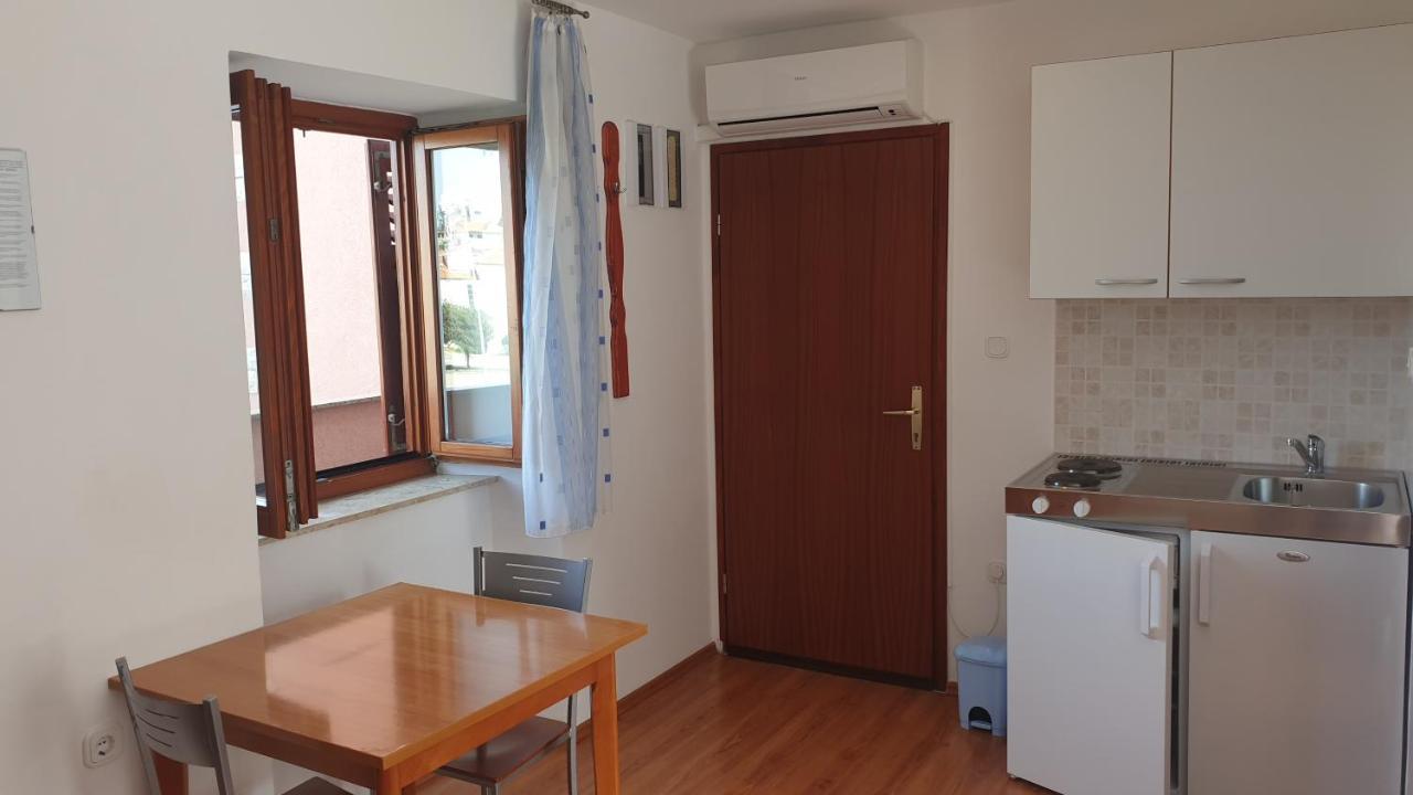 Apartments Rosa Mali Lošinj Dış mekan fotoğraf