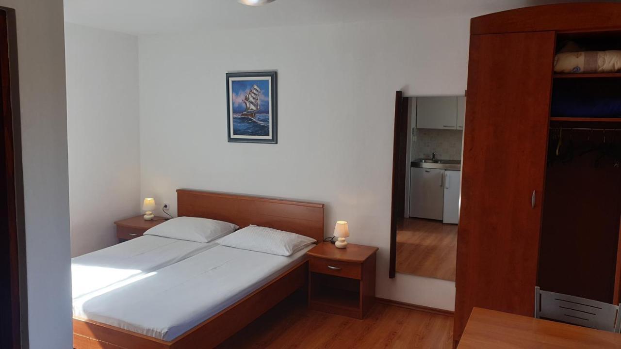 Apartments Rosa Mali Lošinj Dış mekan fotoğraf