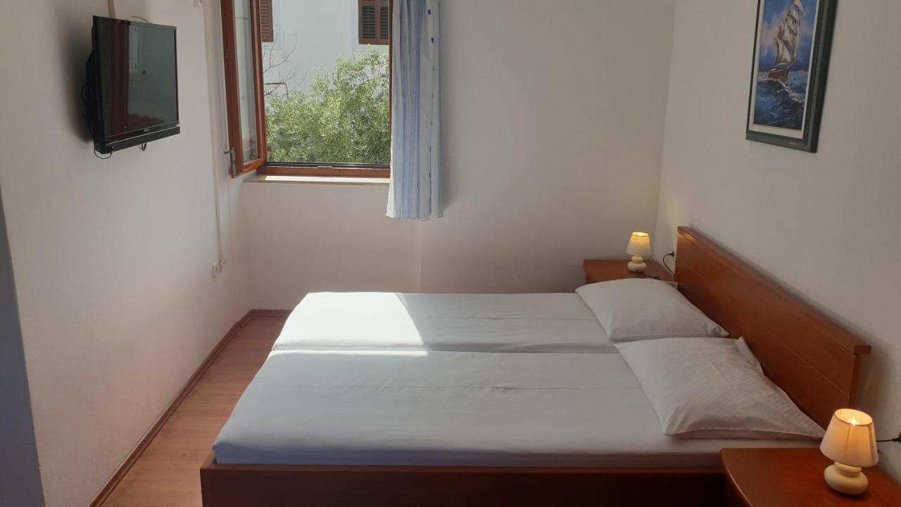 Apartments Rosa Mali Lošinj Dış mekan fotoğraf